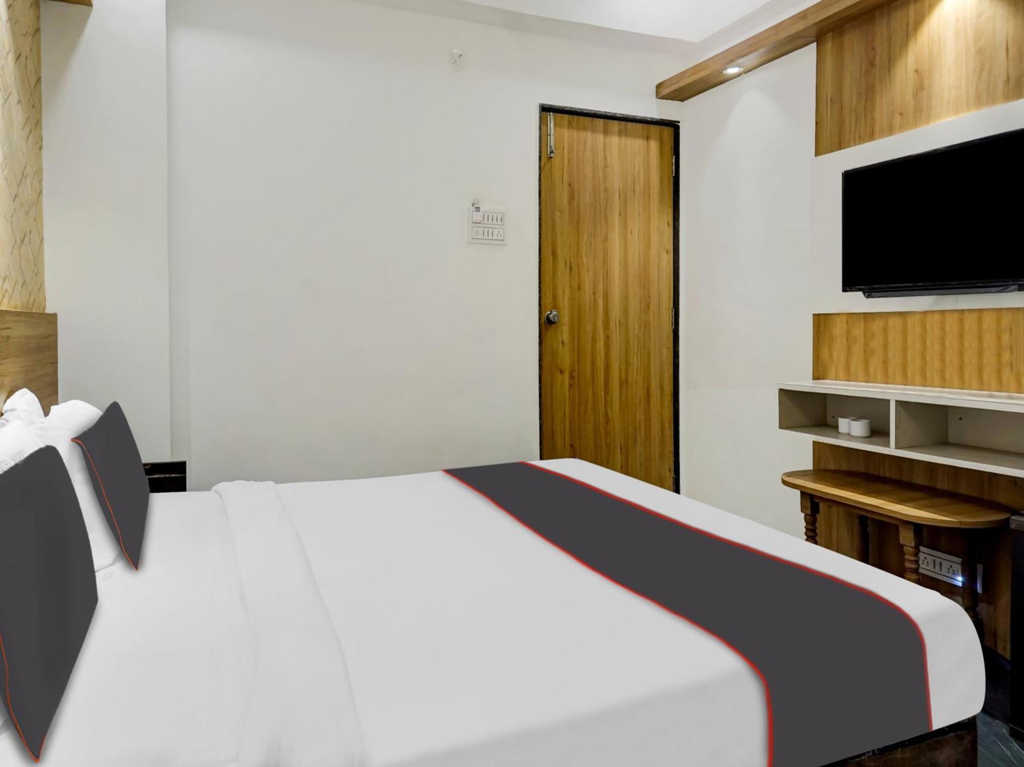 Collection O Galaxy Stay Pune Exterior foto